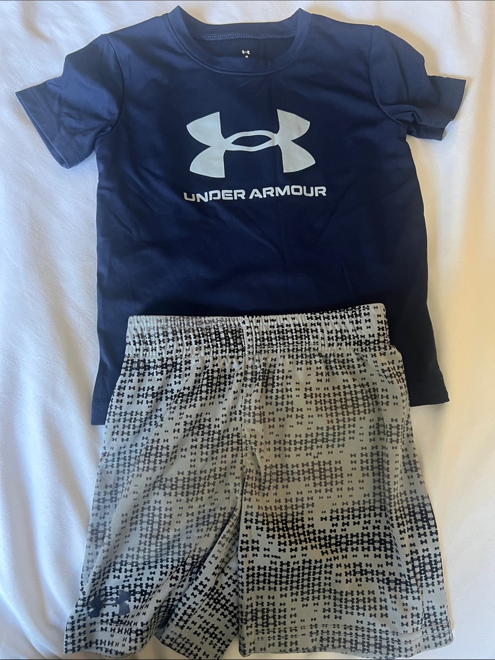 Under Armour Navy Tee with Gray Patterned Athletic Shorts